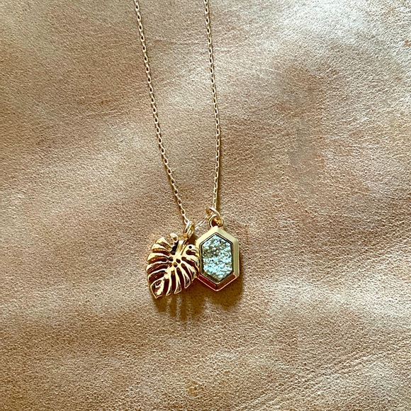 Druzy Hexagon Double Pendant Necklace. NWT. - Picture 4 of 9